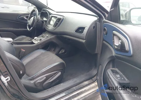 2015 Chrysler 200 S z USA, uszkodzony, nr VIN 1C3CCCBG2FN582179